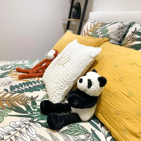 Apartment Wild - A Theme, Rdc, Netflix, Prime Video