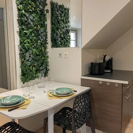 Wild - A Theme, Rdc, Netflix, Prime Video Apartment